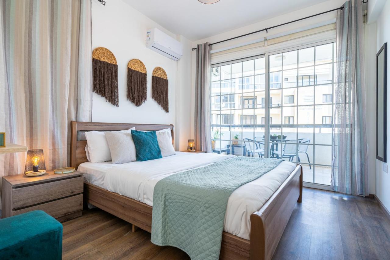 Araminta 2-Bedroom Apartment In ラルナカ エクステリア 写真